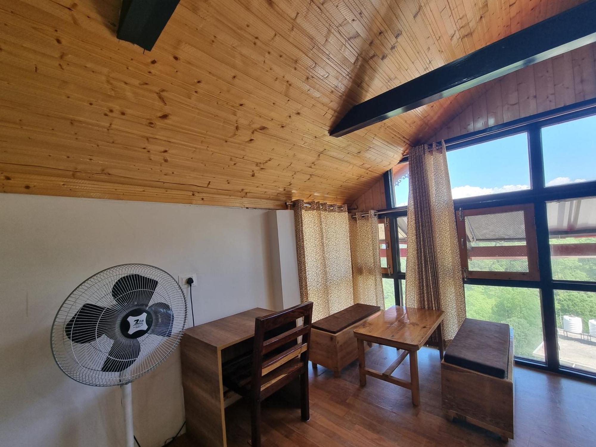 Baikunth Homes Далхаузи Екстериор снимка
