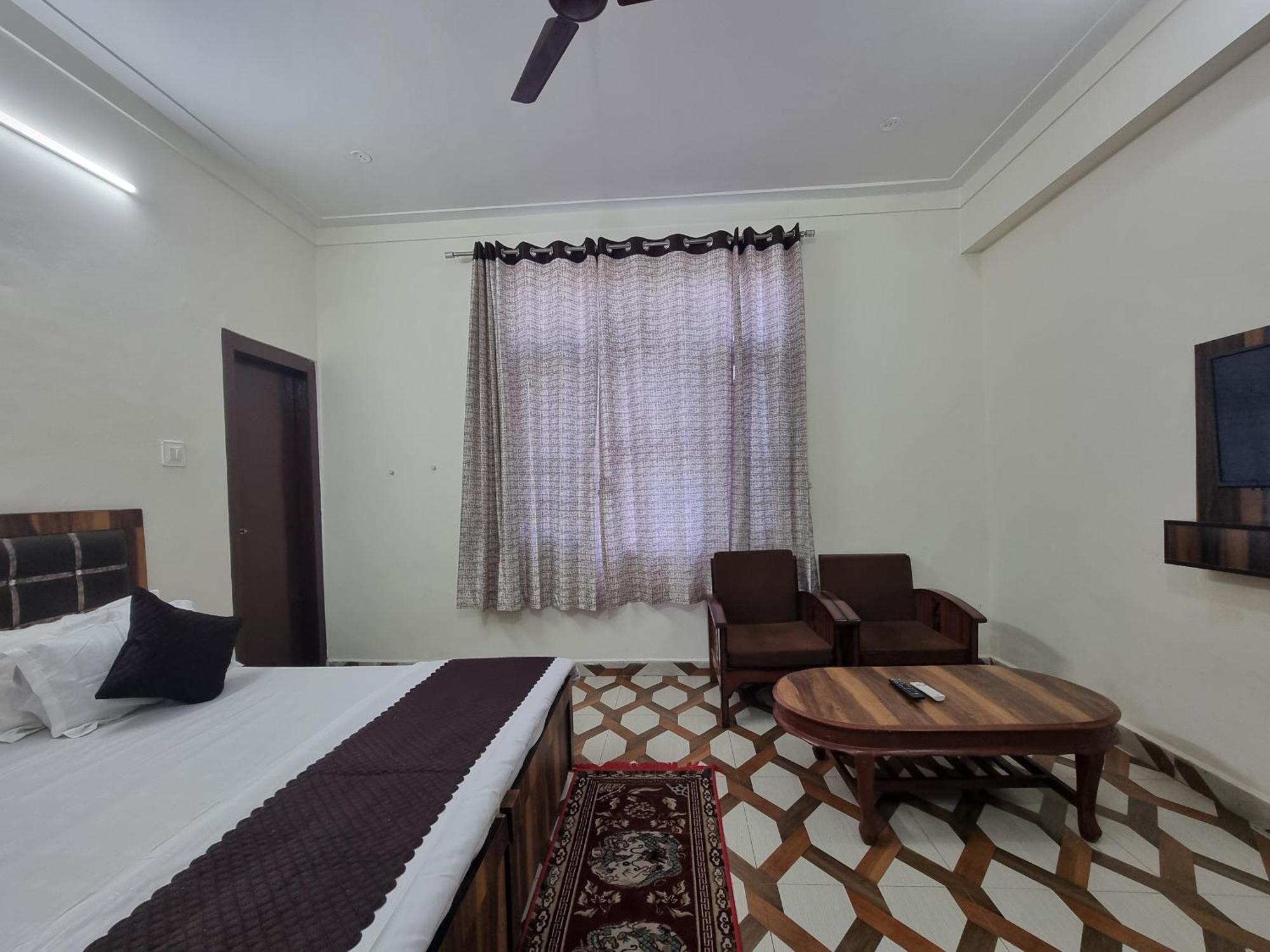 Baikunth Homes Далхаузи Екстериор снимка