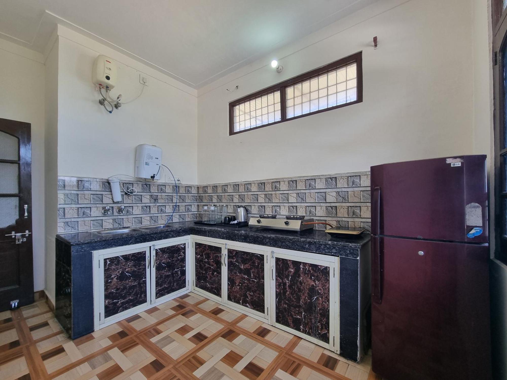 Baikunth Homes Далхаузи Екстериор снимка